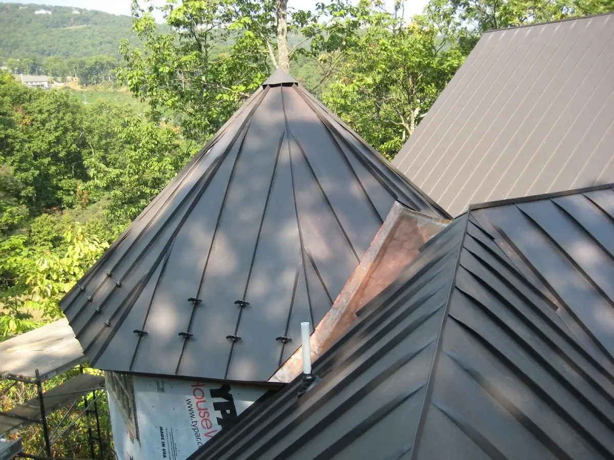 Professional Roof Tarp Installation by Craftsman Roofing in Kincaid